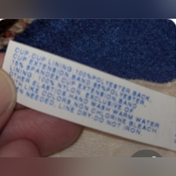 Playtex Secrets 4442 Women's 38 D Bra White Scallop Lace Trim NWT Underwire - Picture 2 of 4